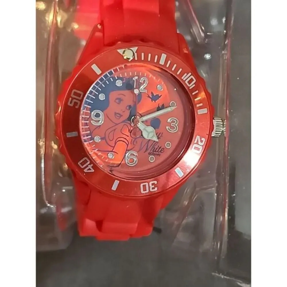 Snow White And Seven Dwarfs‎ Watch for a young child